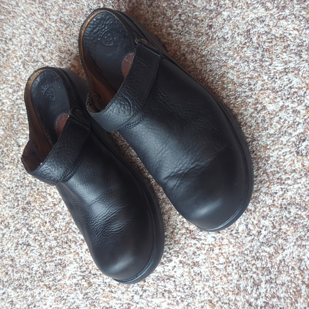Ariat sport mule size 9.5